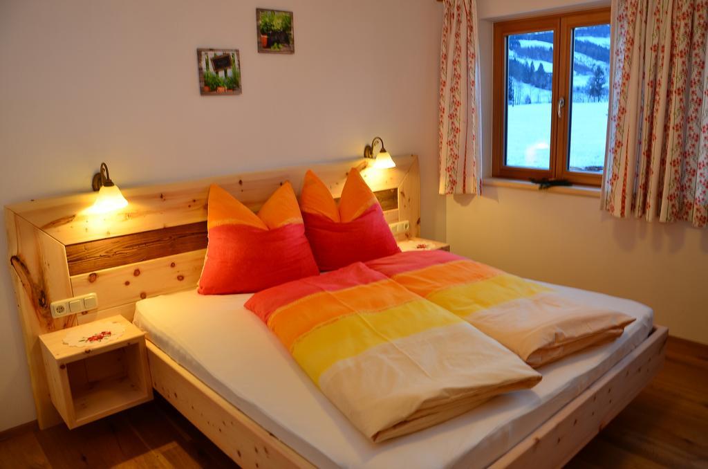 Kleintoedlinggut Villa ลีโอกัง ภายนอก รูปภาพ